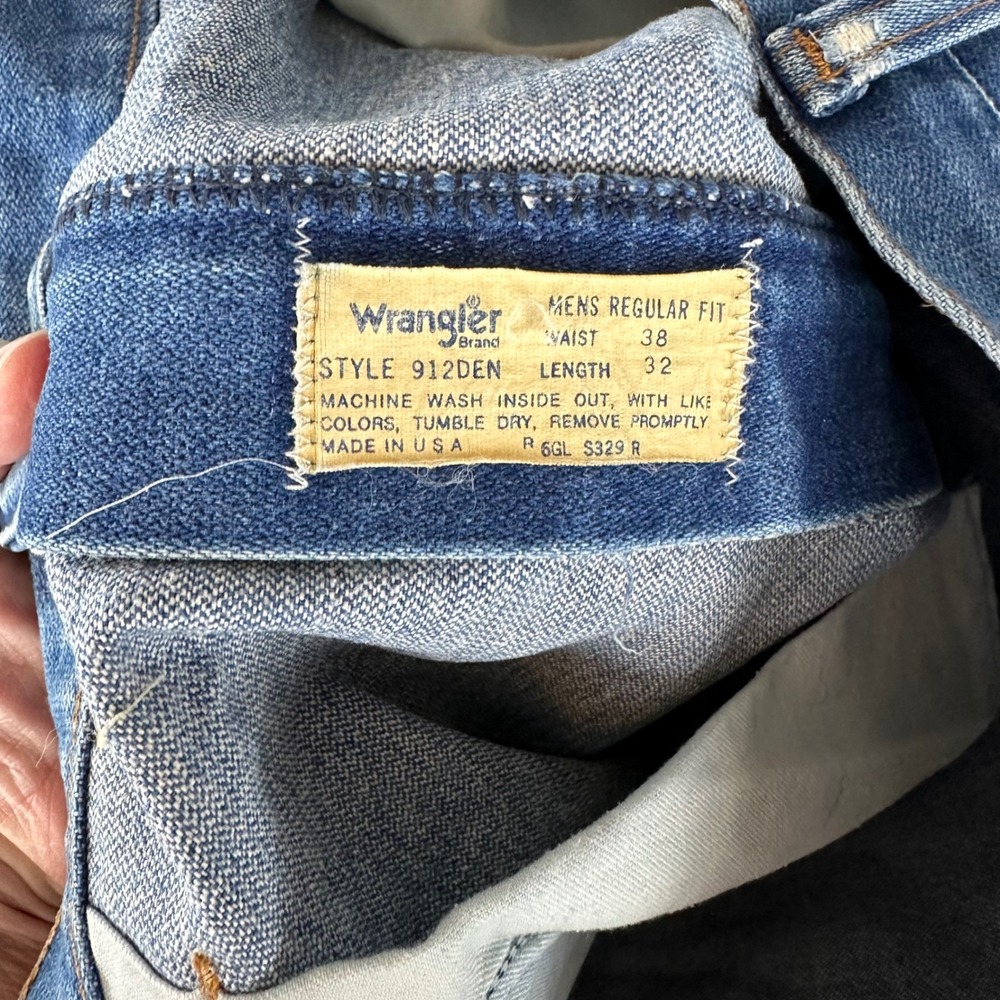 Vtg Wrangler Western 912DEN Denim Cut Off Shorts Blue Made in USA 35 - Picture 3 of 10